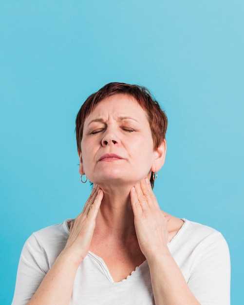 Причины возникновения гнойных пробок в горле