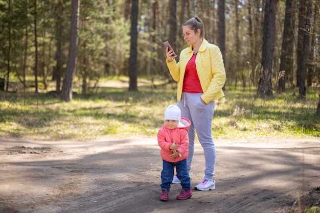 Полезные рекомендации по проведению прогулок с ребенком в 1 год